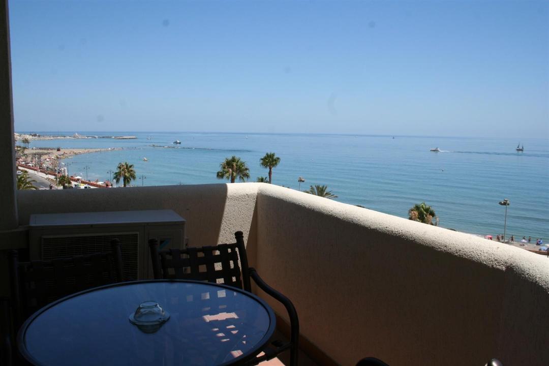 Benalbeach Sea Front Benalmádena Buitenkant foto